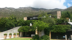 Отель Snooze in Hout Bay Self-Catering  Хаут-Бее